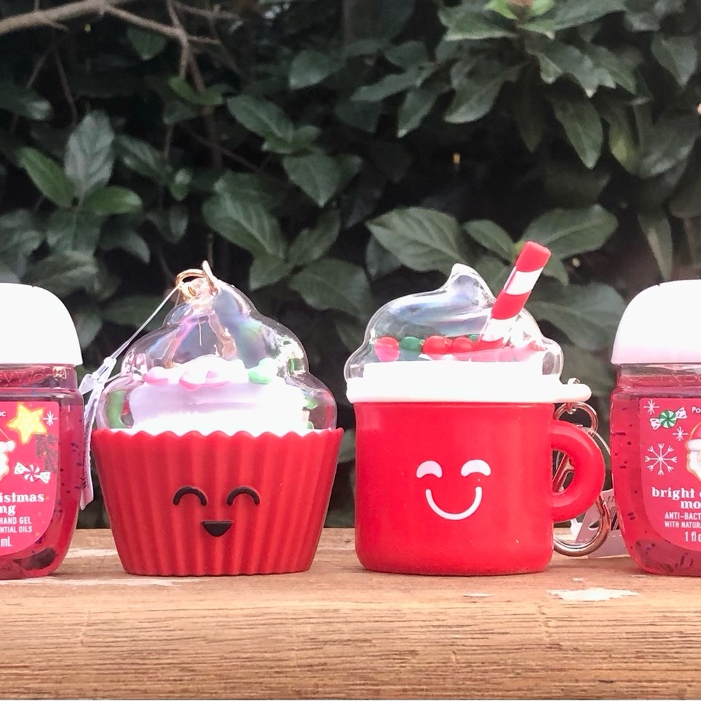 B&BW Bright Christmas Morning, Happy Cupcake & Happy Hot Cocoa 4pc PocketBac Set